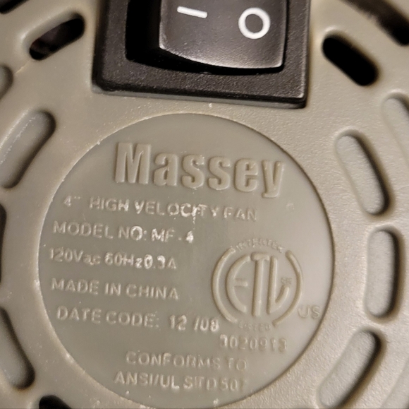 Massey 4” Metal Electric Personal Desk Fan - Picture 5 of 5